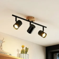 Lindby loftlampe Xiomara, 3 lyskilder, 68 cm lang, træ