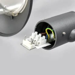 Lindby Madea udendørslampe, grå, 2 lyskilder, 212 cm, E27, IP44