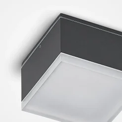 Lindby Mathea udendørs LED-loftlampe, kantet