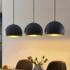 Lindby pendellampe Tarjei, 146 cm lang, sort/guld, metal