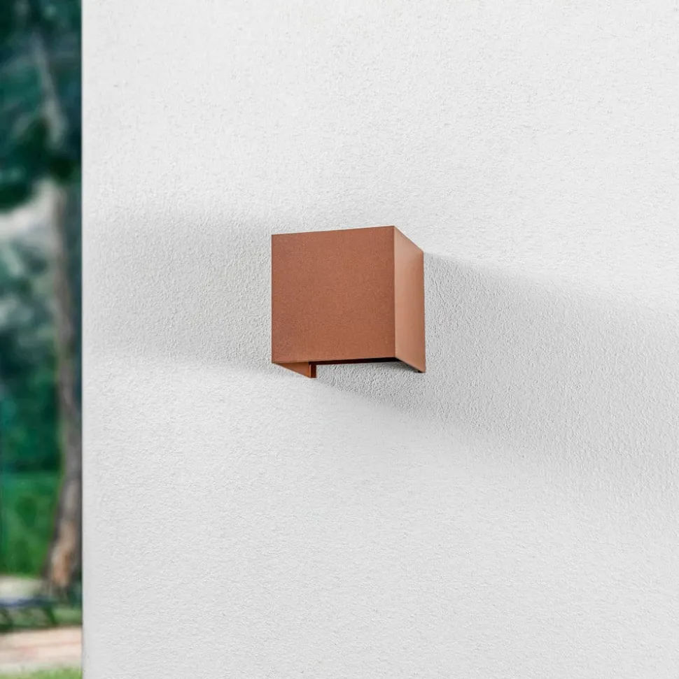 Lindby udendørs LED-væglampe Nivar, kantet, rust, metal, IP54