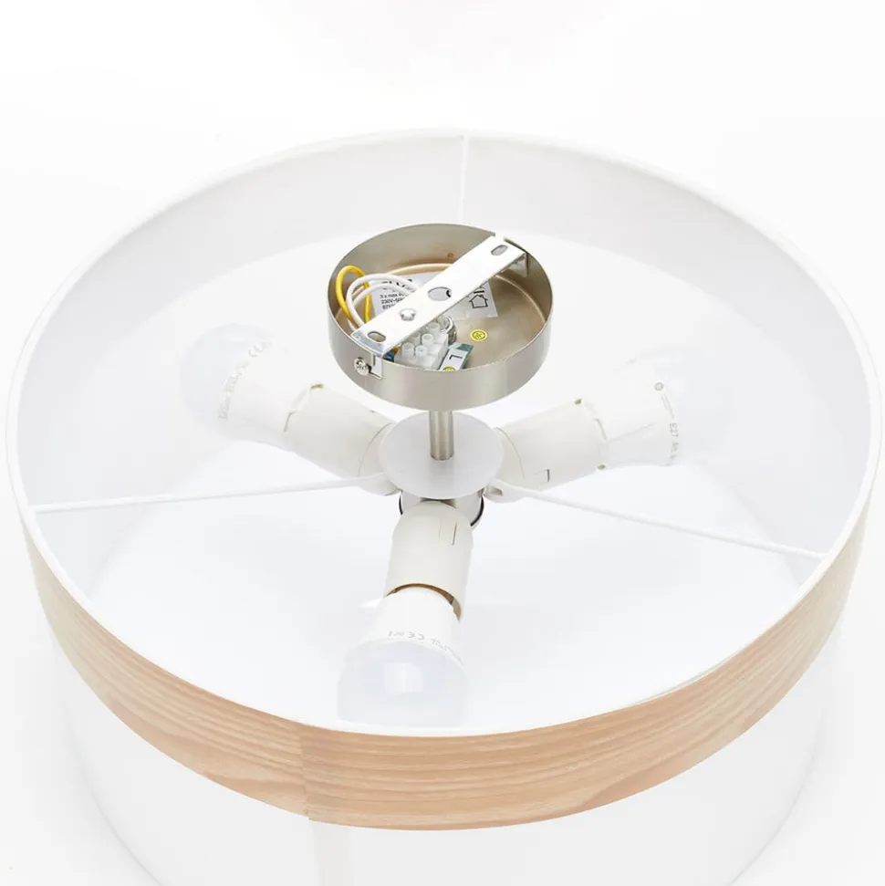 Loftlampe Libba med afstand i cremefarvet træ