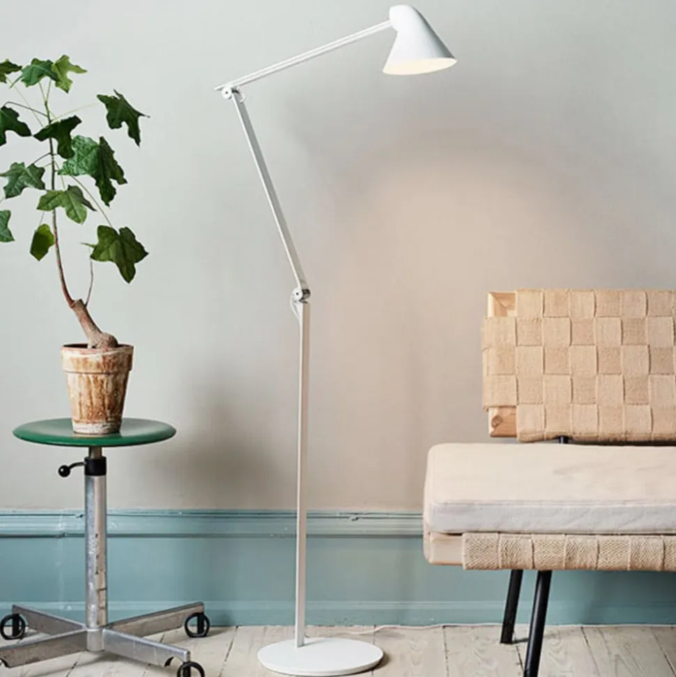Louis Poulsen NJP LED-gulvlampe 2.700 K, hvid