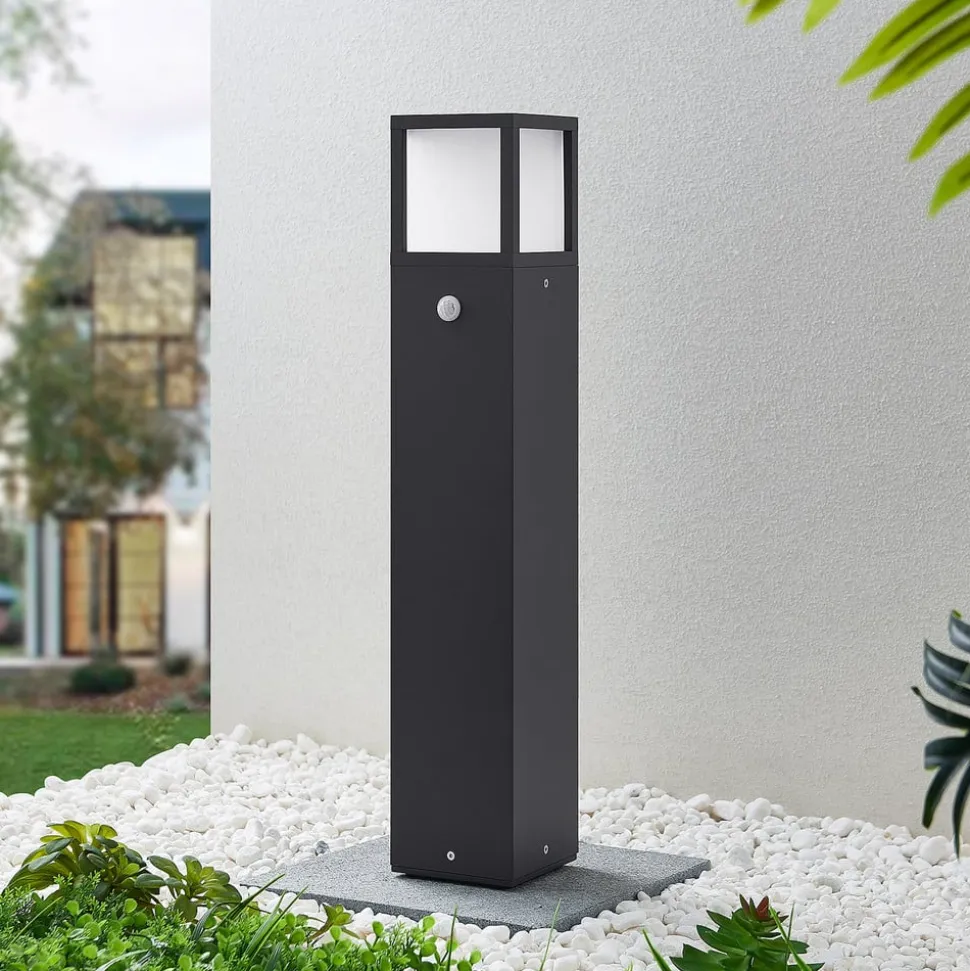Lucande LED-gadelampe Dewari, bevægelsessensor, 65 cm, IP54