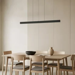Lucande LED-hængelampe Arvon, sort, 117 cm, dæmpbar, CCT
