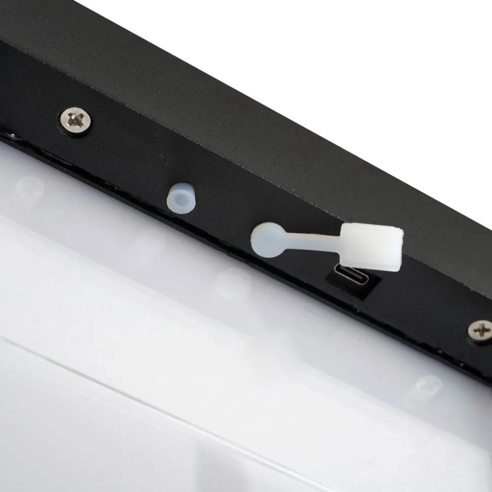 Lucande LED-solcellebordlampe Tilena, kantet, sort, dæmpbar