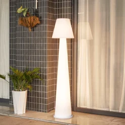 Lucande LED-terrasselampe Gauri, hvid, 153 cm, IP44