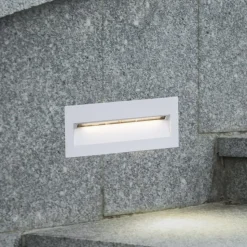 Lucande LED-vægindbygningslampe Loya, 23 x 8 cm, hvid, IP54