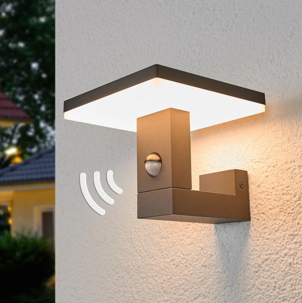 Lucande udendørs LED-væglampe Olesia, 15 cm, sensor, IP54
