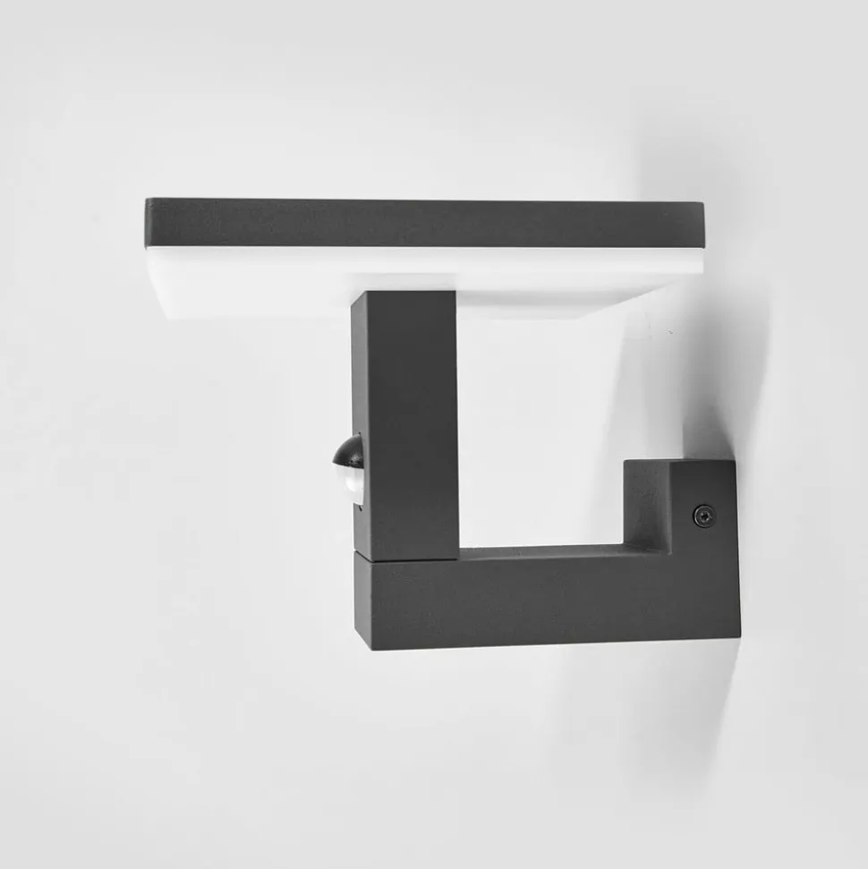 Lucande udendørs LED-væglampe Olesia, 15 cm, sensor, IP54