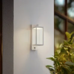 Lucande udendørs LED-væglampe Ferdinand, hvid, sensor, 38 cm