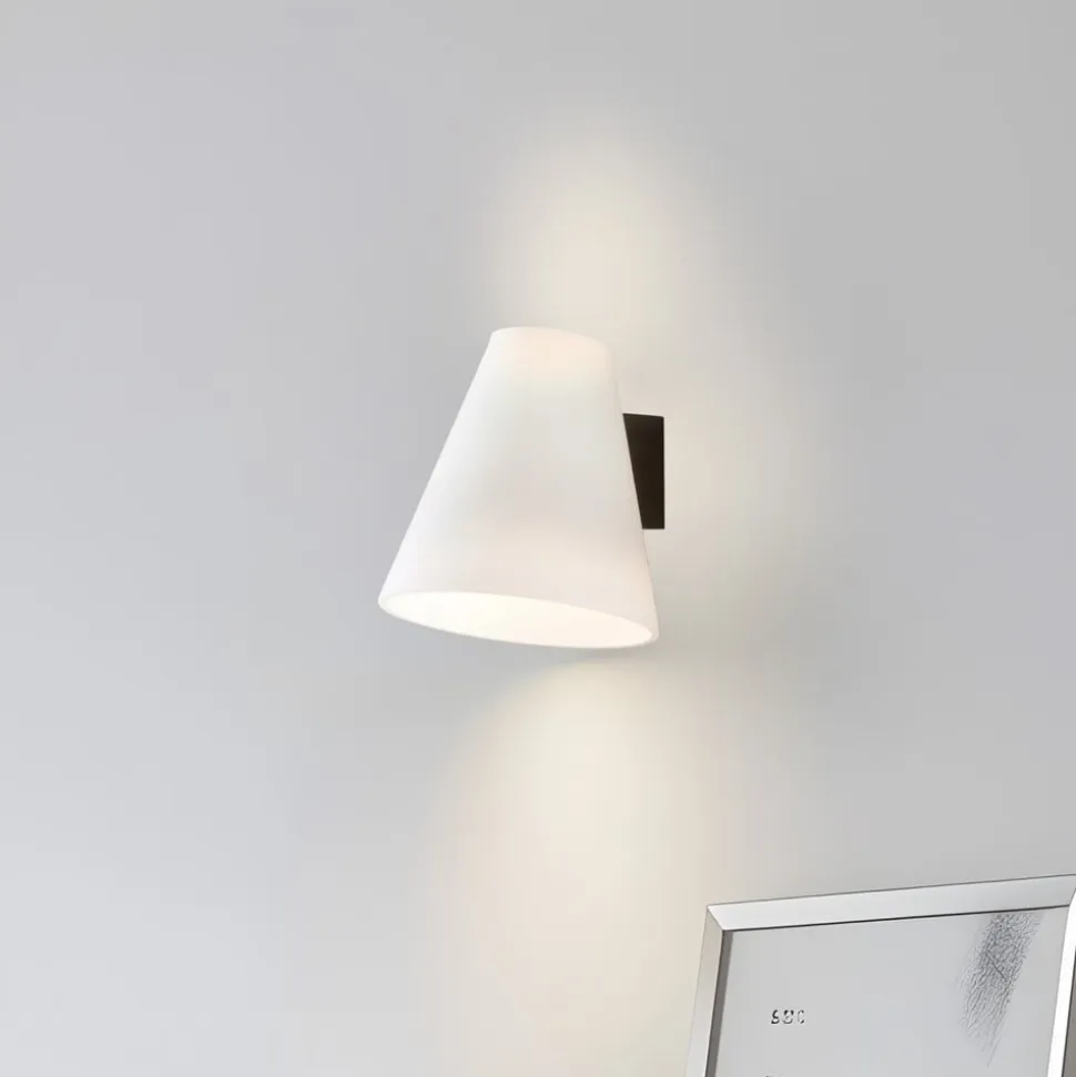 Lucande væglampe Timido, hvid/sort, glas, 16,5 cm høj