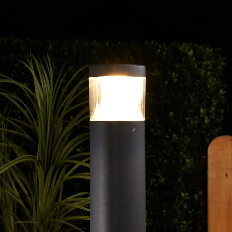 Milou - LED-sokkellampe i aluminium