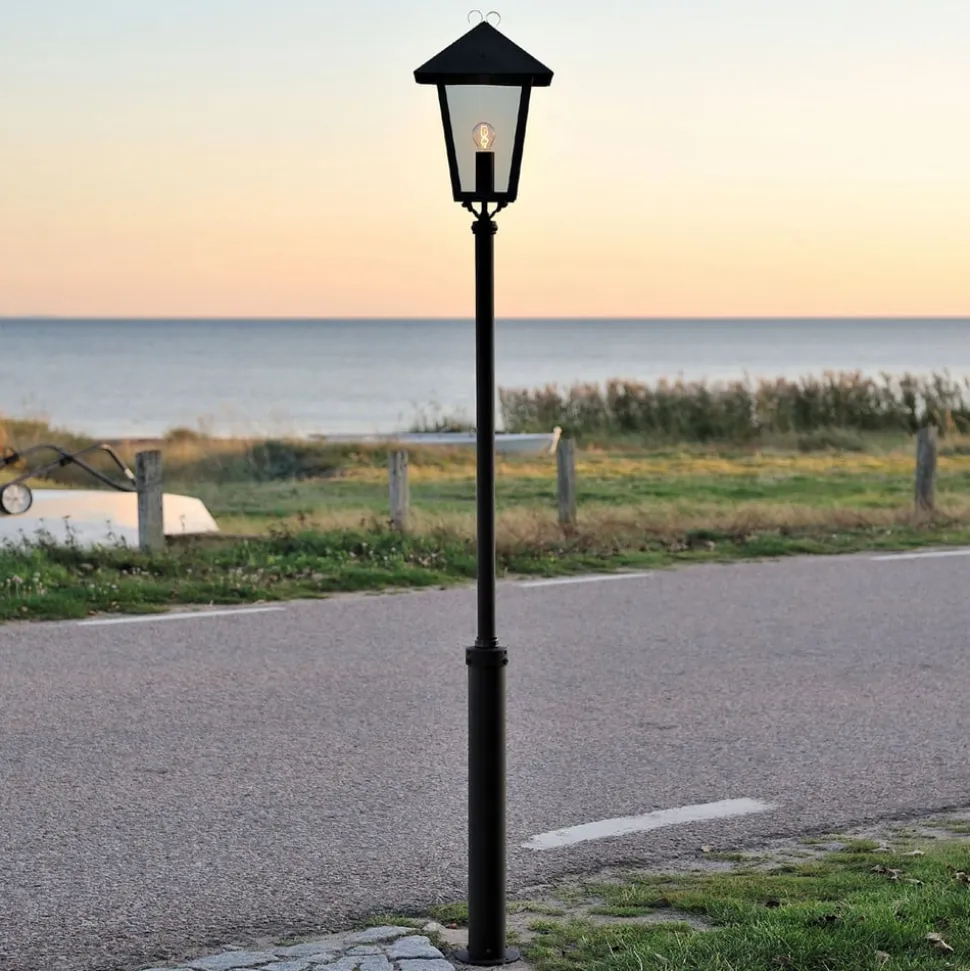 Moderne lygtepæl "Benu"