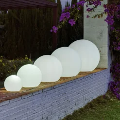 Newgarden Buly LED-solcellekugle IP65, Ø 40 cm