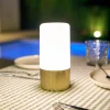Newgarden LED-bordlampe Maia messingfarvet IP54 RGBW
