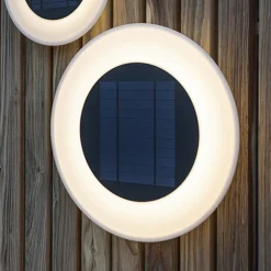 Newgarden Wally LED-solcellelampe til vægmontering, Ø 39 cm