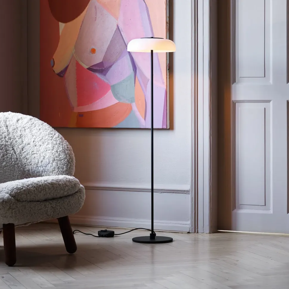 Nuura Blossi Floor Ø 29 LED-gulvlampe, sort/hvid