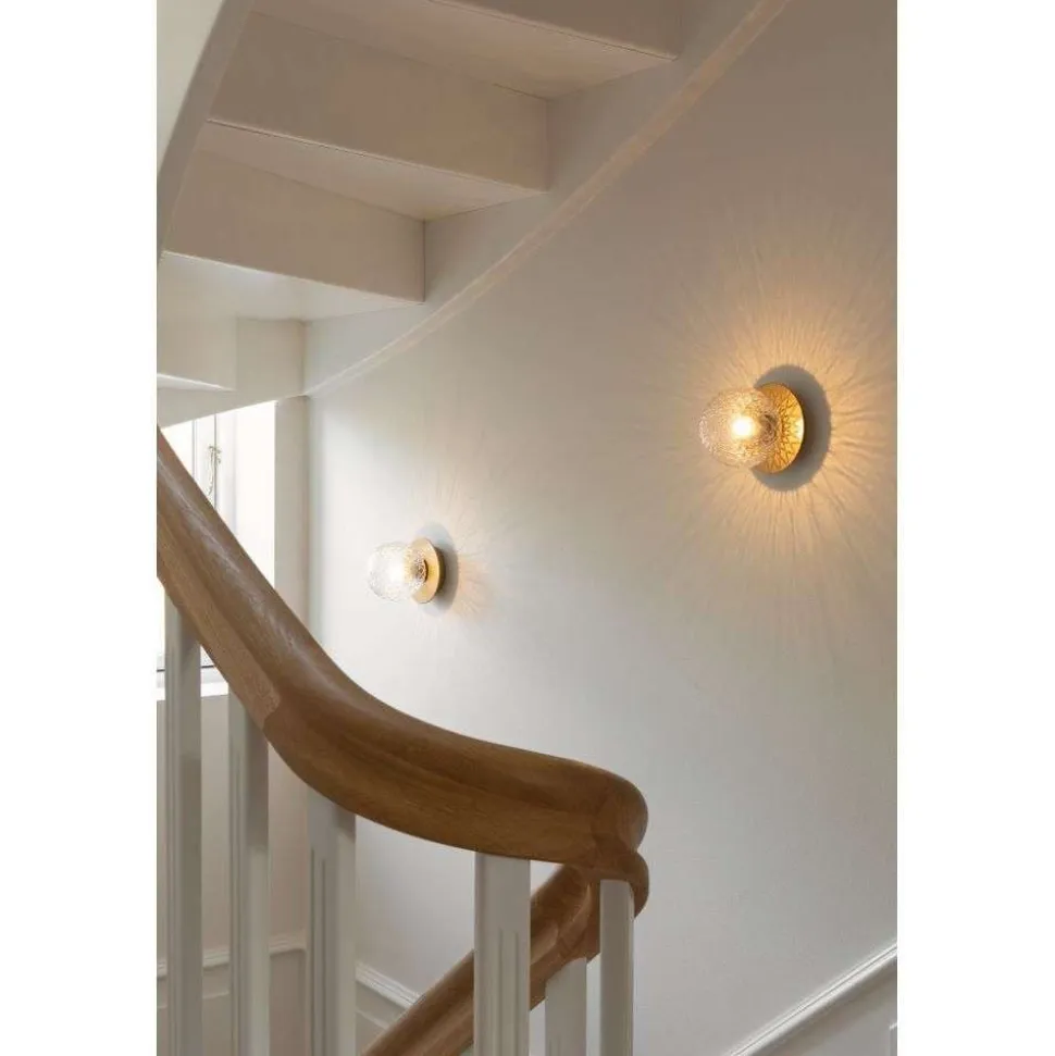 Nuura væglampe Liila 1, IP44, Ø 14 cm, guld/klar