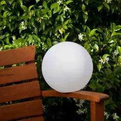 Pearl - LED-kuglelys, der kan styres med mobiltelefonen