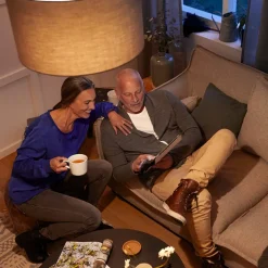Philips Classic LED-pære E14 B35 6,5W 2.700K, klar