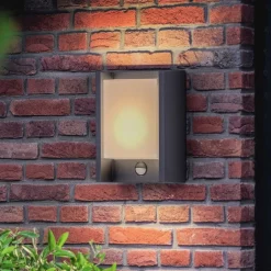 Philips LED-væglampe Arbour UE, sensor, 2.700 K
