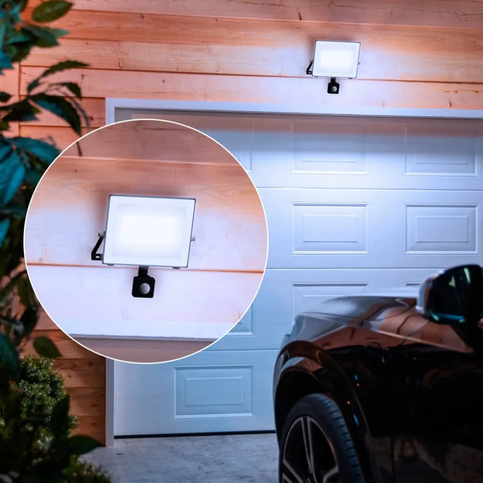 Philips udendørs LED-spot Lois UE Sensor, 24 W, 5.000 K IP65