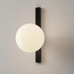 Pluto væglampe, 1 lyskilde, sort/hvid, afbryder