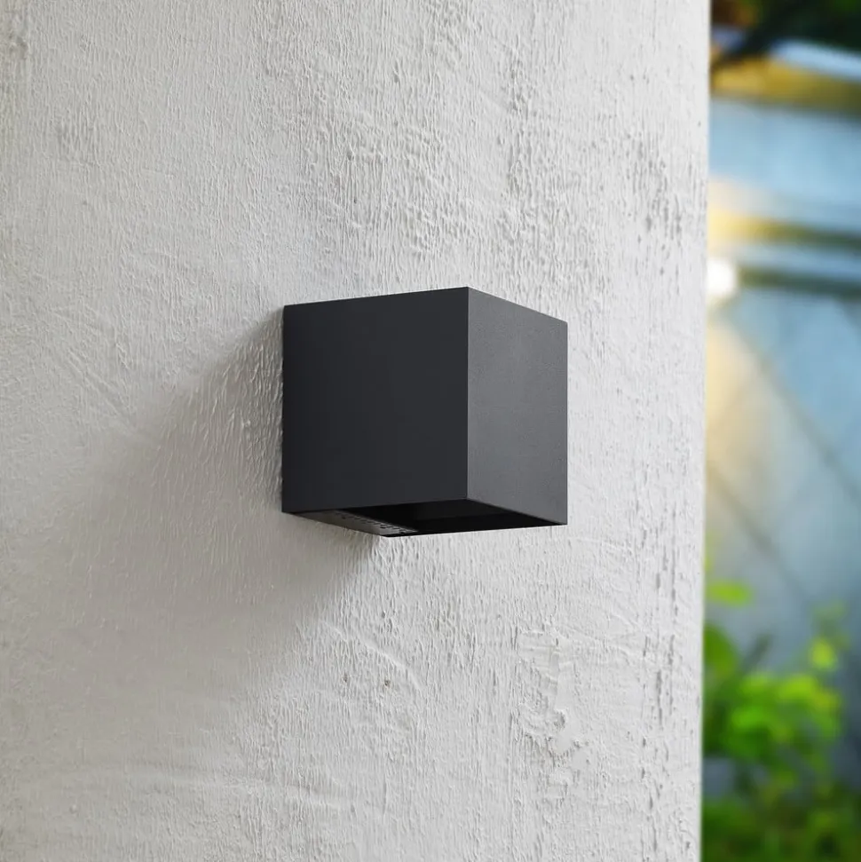Prios LED-væglampe med solceller Lius, højde 15 cm, bevægelsessensor
