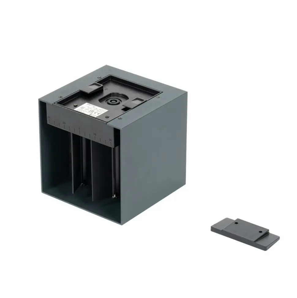 Prios LED-væglampe med solceller Lius, højde 15 cm, bevægelsessensor