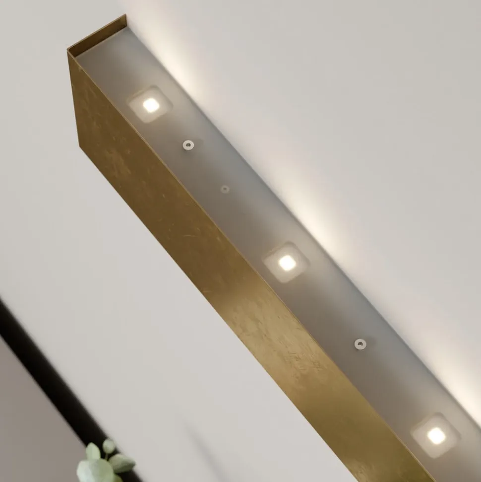 Quitani LED-væglampe Maja, guld antik, bredde 54 cm