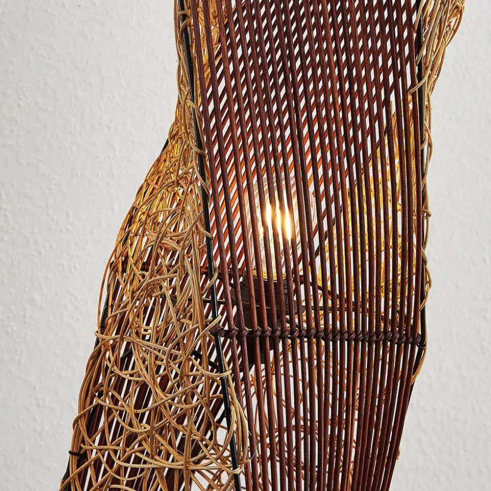 Rattan gulvlampe Kassia til hyggebelysning