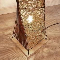 Rattan gulvlampe Kassia til hyggebelysning
