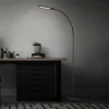 Servo LED-gulvlampe, kan dæmpes, CCT, sort