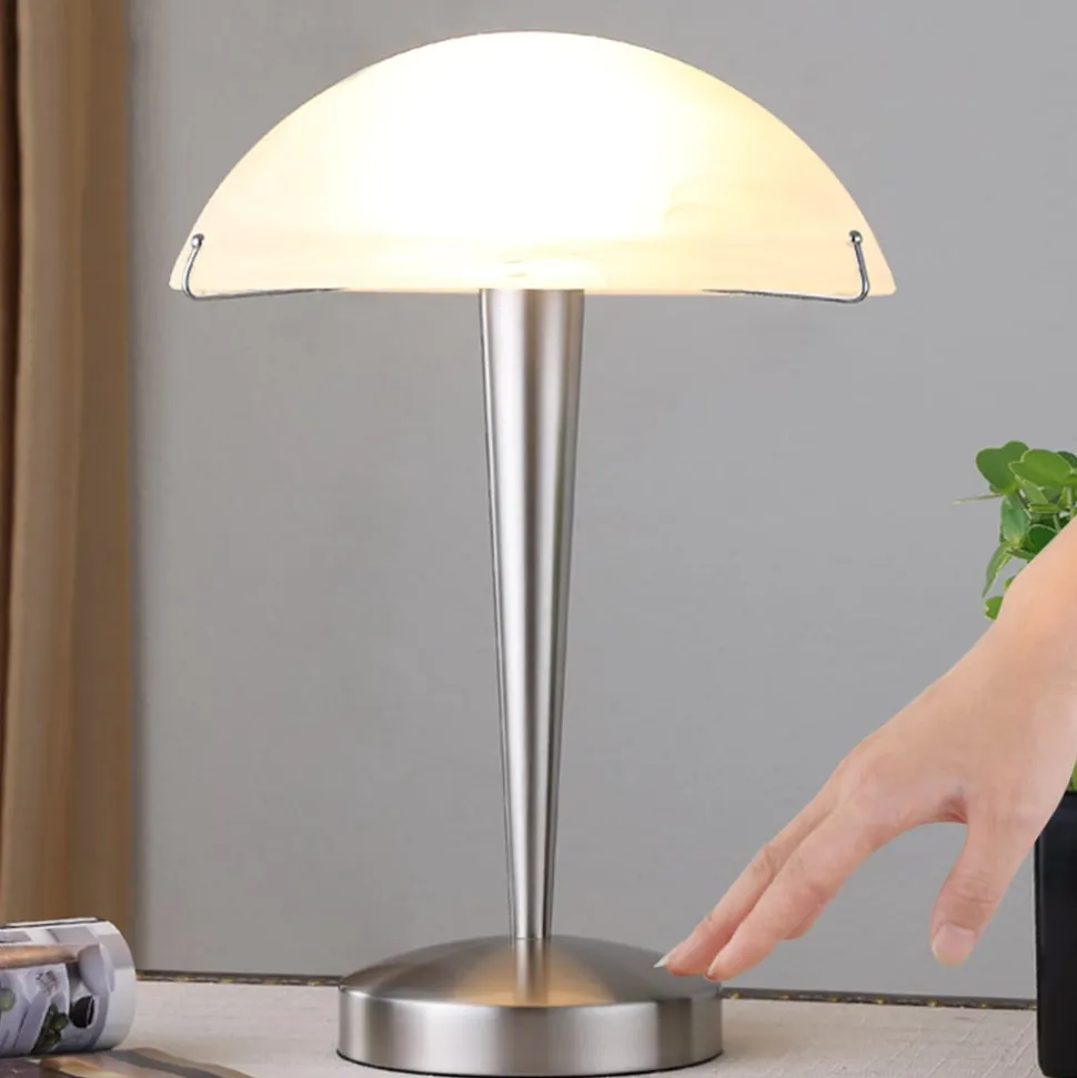 Skøn Viola bordlampe i mat nikkel