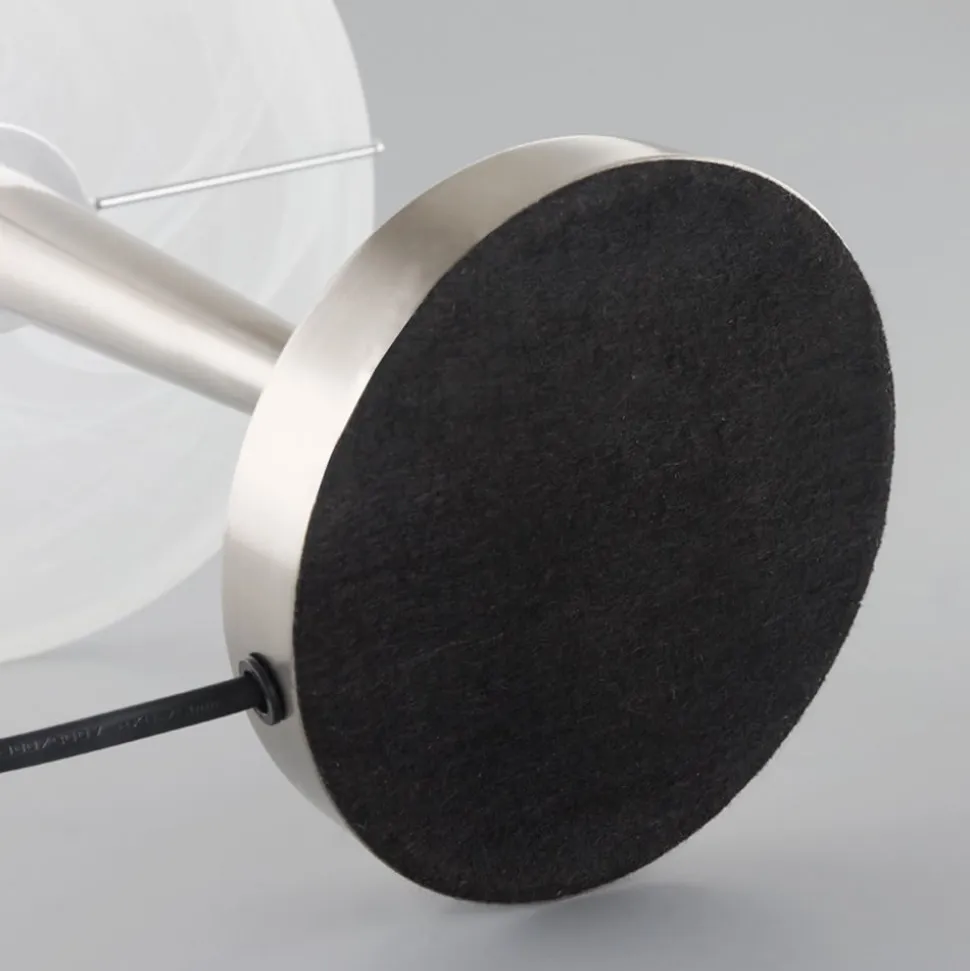 Skøn Viola bordlampe i mat nikkel