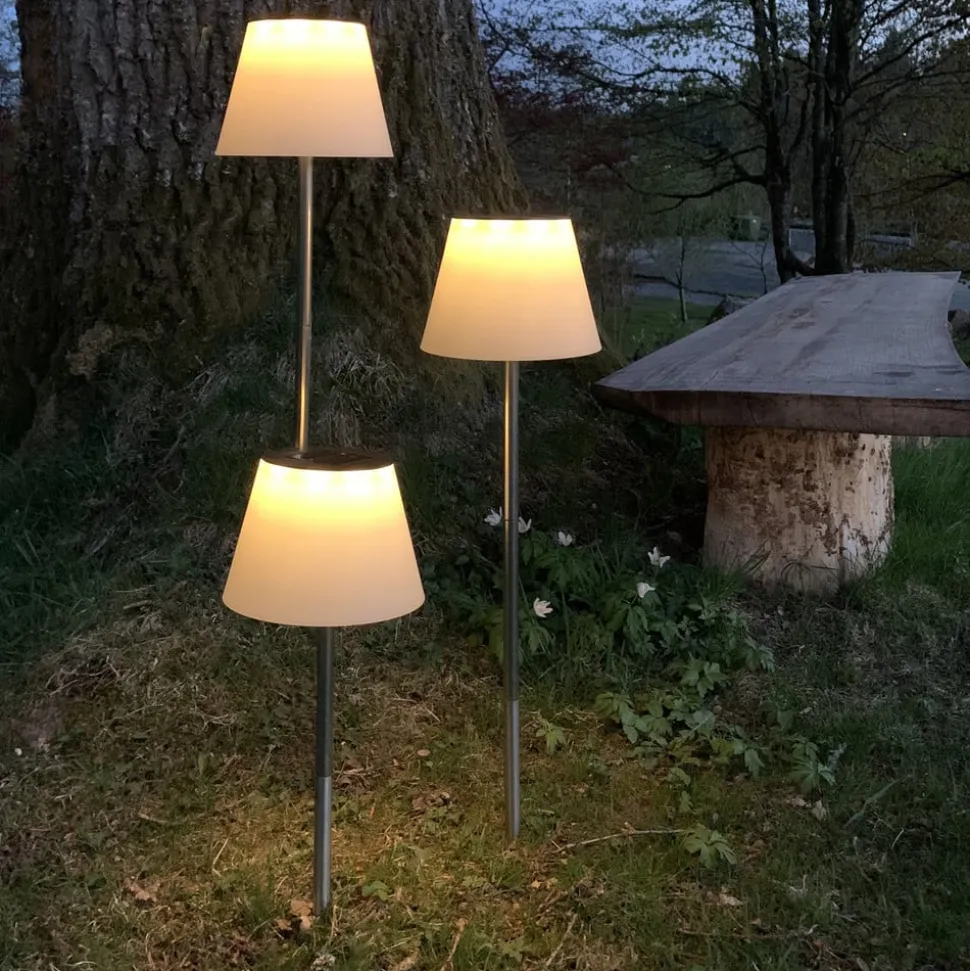 Solini LED-lampe med jordspyd, hvid/sølv, højde 90 cm