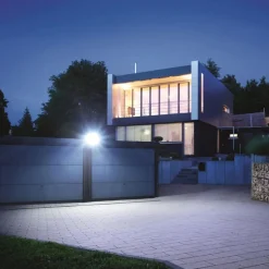 STEINEL XLED Pro 240 udendørs LED-spot, sort