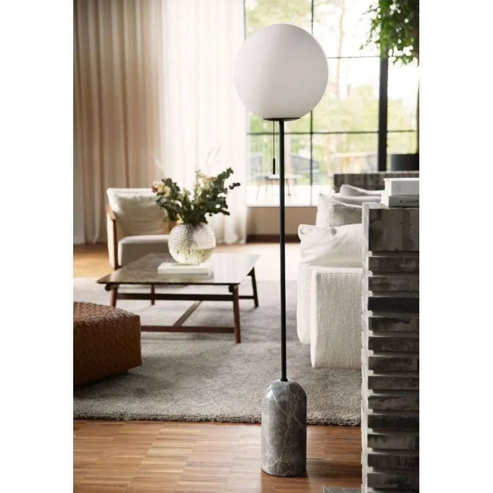 Torrano gulvlampe White - Globen Lighting