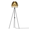 UMAGE Aluvia mini gulvlampe messing trefod sort