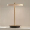 UMAGE LED-bordlampe Asteria Move perlehvid/messing 31cm