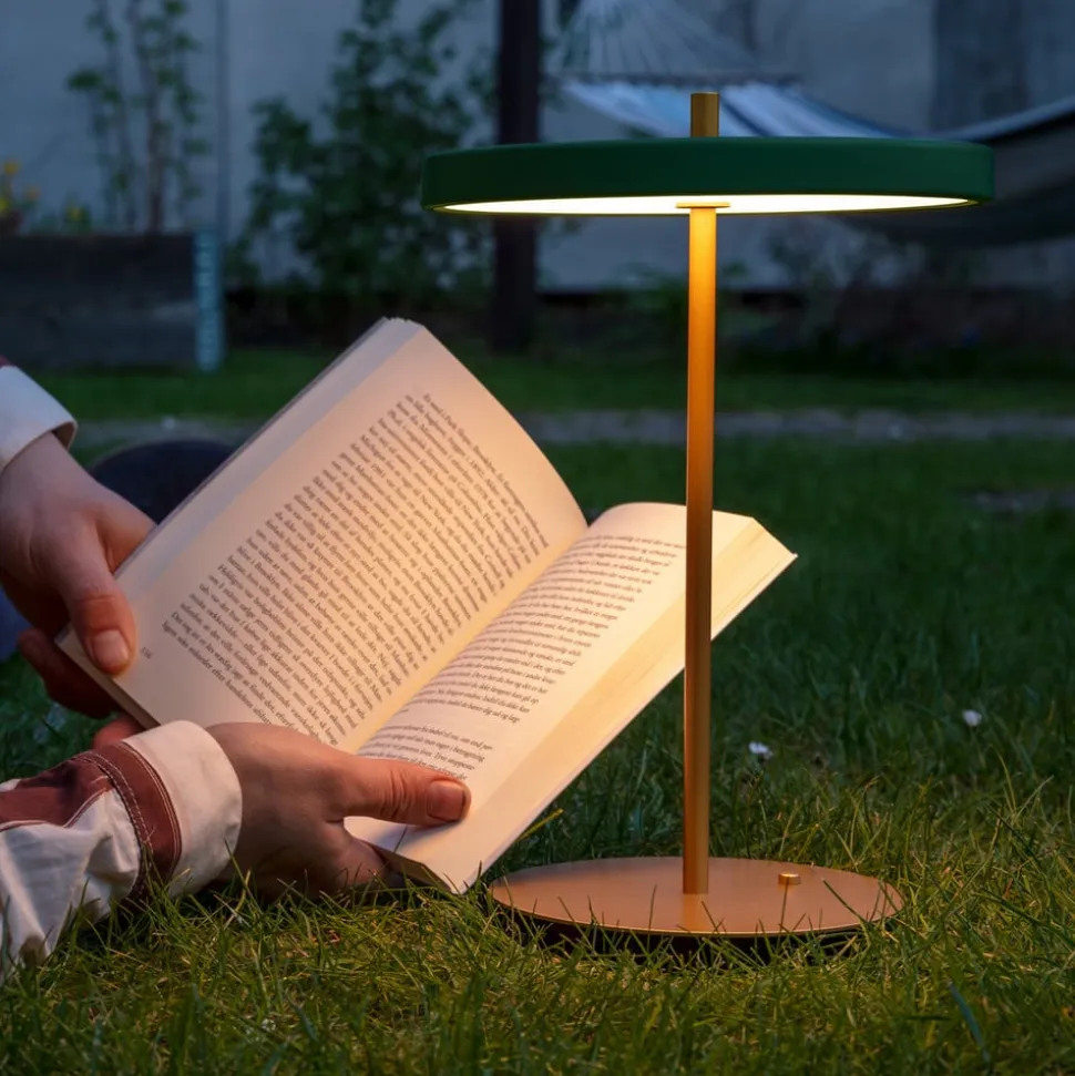 UMAGE LED-bordlampe Asteria Move skovgrøn/messing 31cm