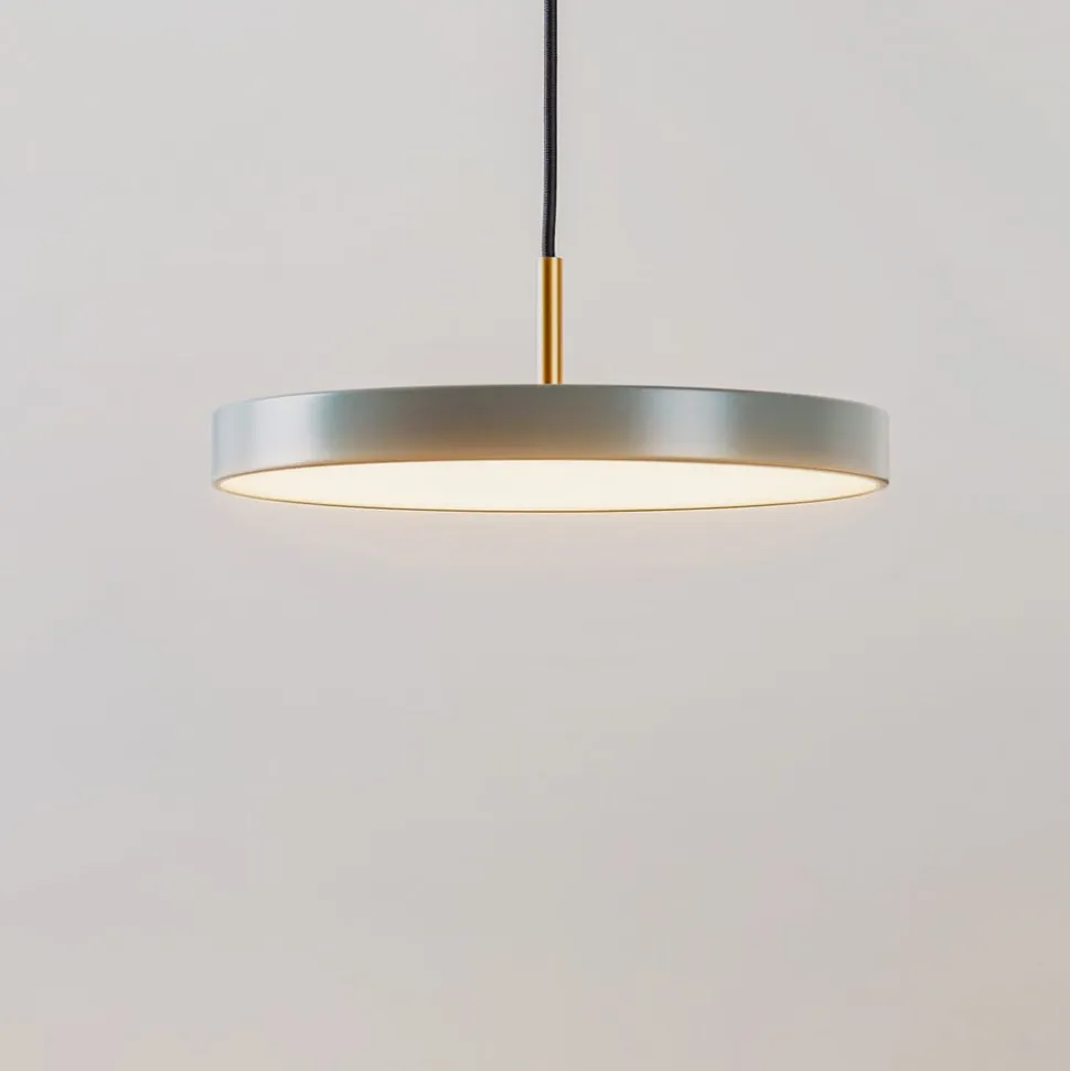 UMAGE LED-hængelampe Asteria Mini, lysegrøn/messing, Ø 31 cm