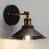 Viktor - en væglampe med et industrielt design